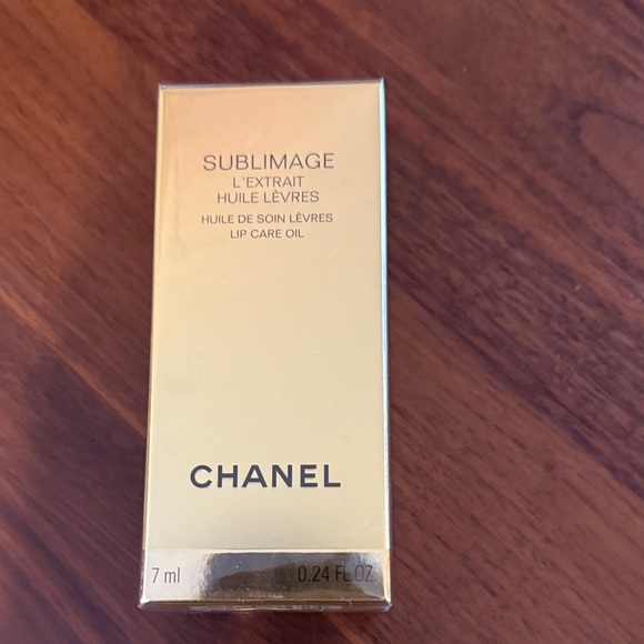 CHANEL Other - CHANEL Sublimage L'Extrait Lip Care Oil 7ml